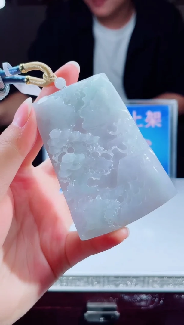 颈饰未镶嵌翡翠翡翠多样性发其一