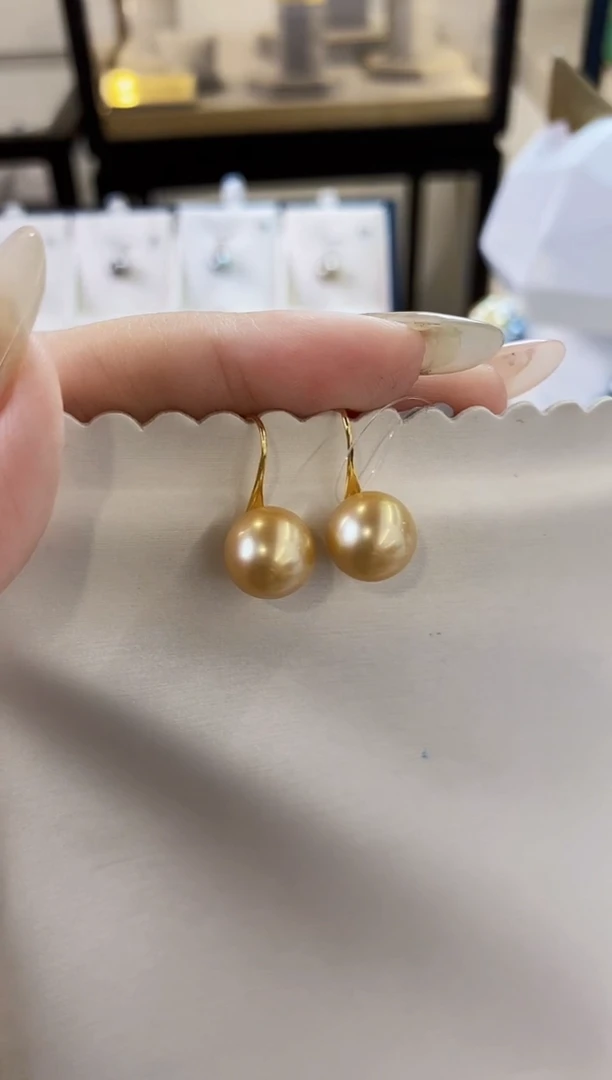 18K金镶嵌耳饰海水珍珠10-11南洋金珠耳饰