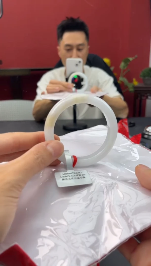 未镶嵌手镯翡翠8 52