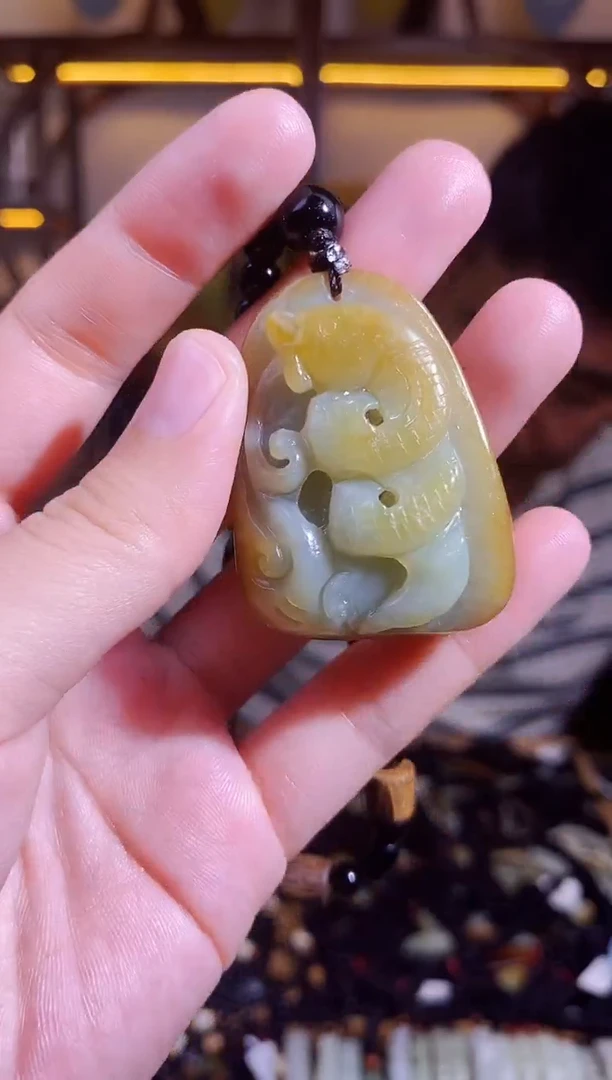 颈饰未镶嵌和田玉1