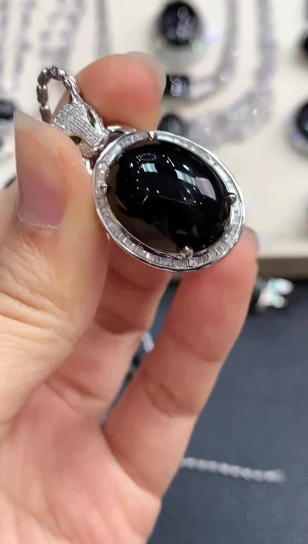 【闪购商品】翡翠吊坠(不含链)18K金镶嵌D89