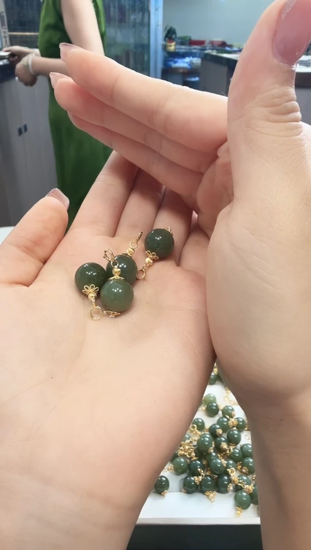 和田玉银S925镶嵌颈饰BY1和田玉吊坠多样性发其一