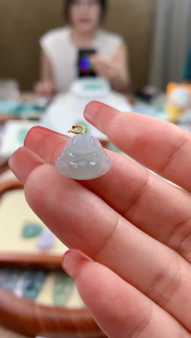 颈饰未镶嵌翡翠天然A货翡翠挂件