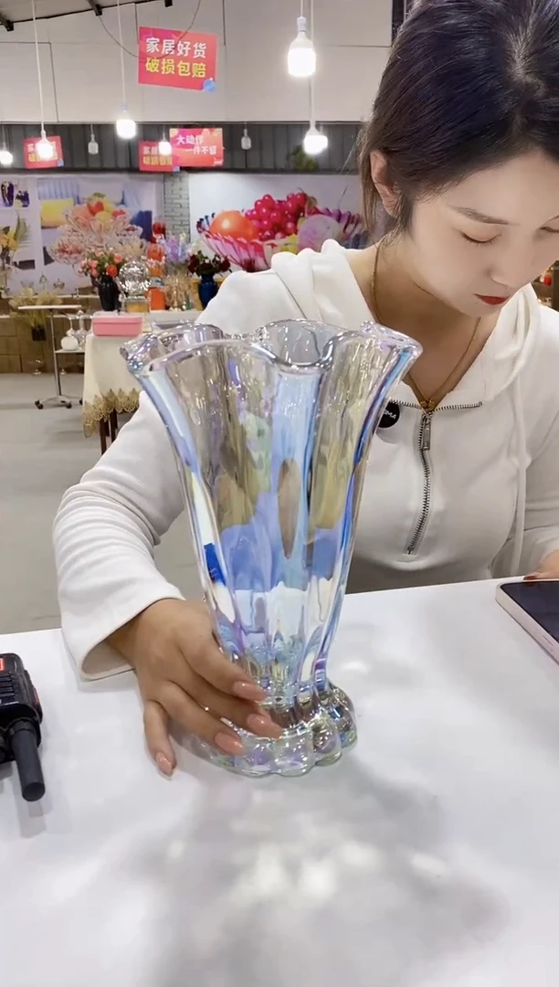 炫彩水晶玻璃花朵花瓶一个
