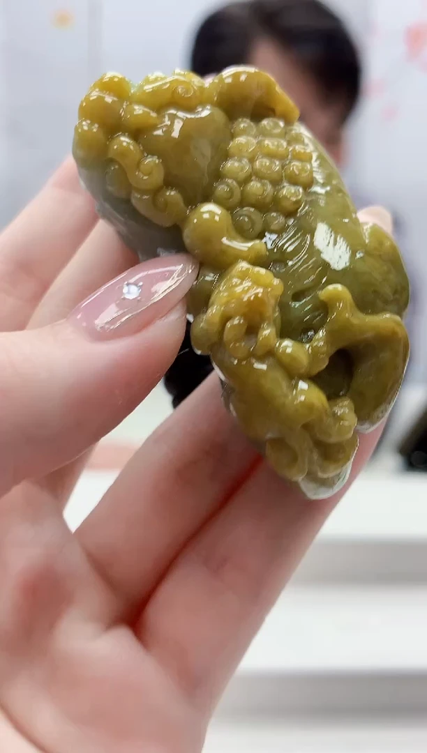 定制翡翠未镶嵌5060jw-毛货挂件67赠底座