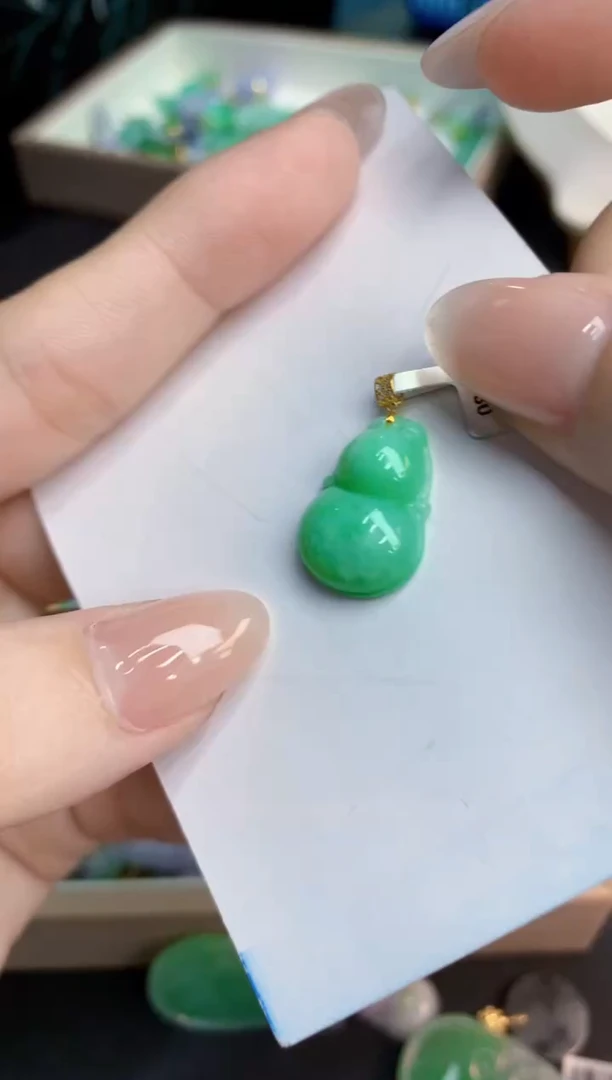 翡翠18K金镶嵌吊坠(不含链)1