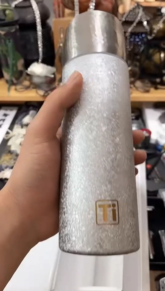 瓷片闪购商品  如图所示