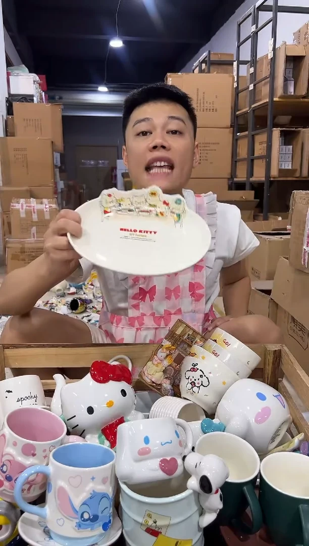 瓷片原盒kt猫一家人餐盘