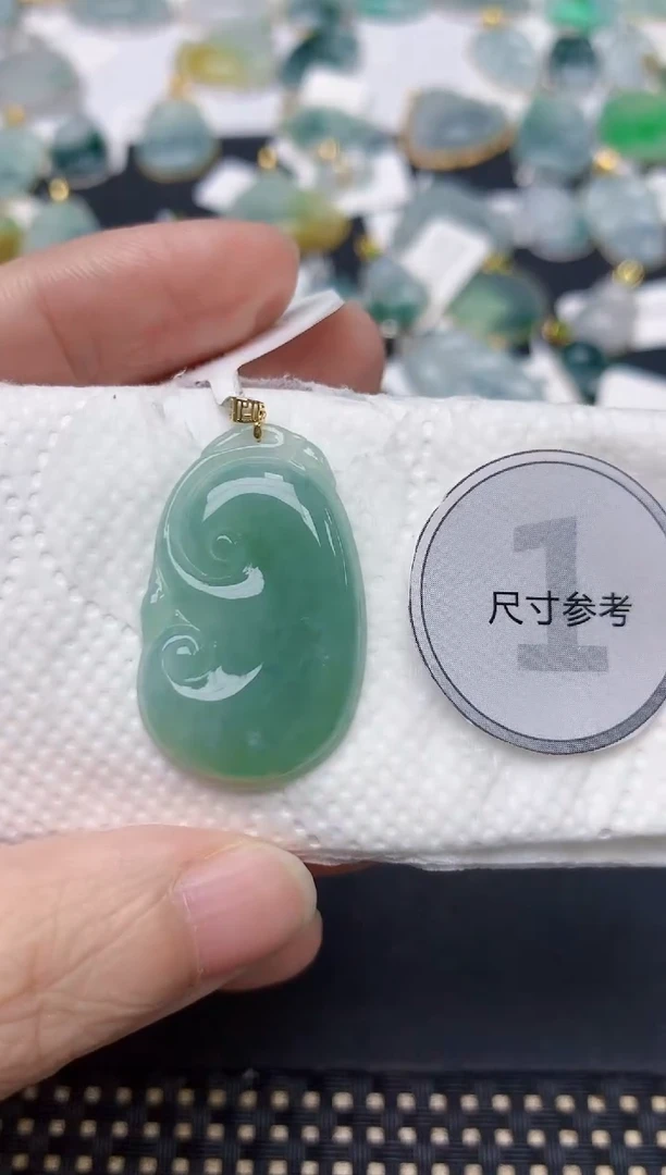 颈饰18K金镶嵌翡翠天然缅甸A货翡翠