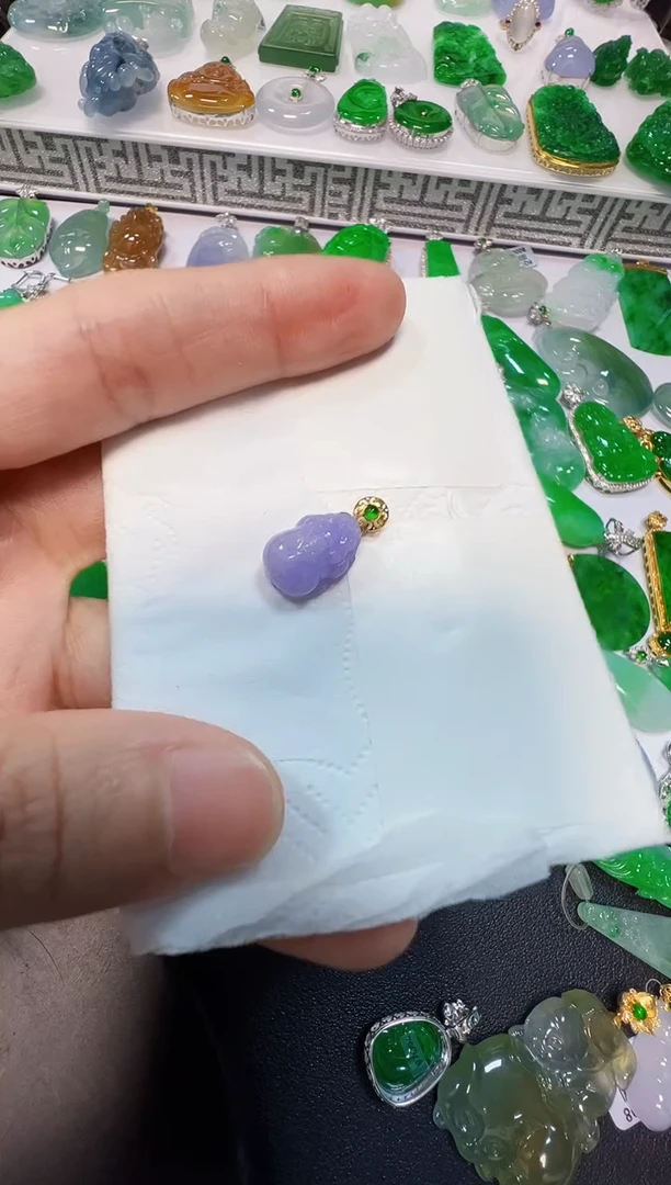 翡翠18K金镶嵌吊坠(不含链)600