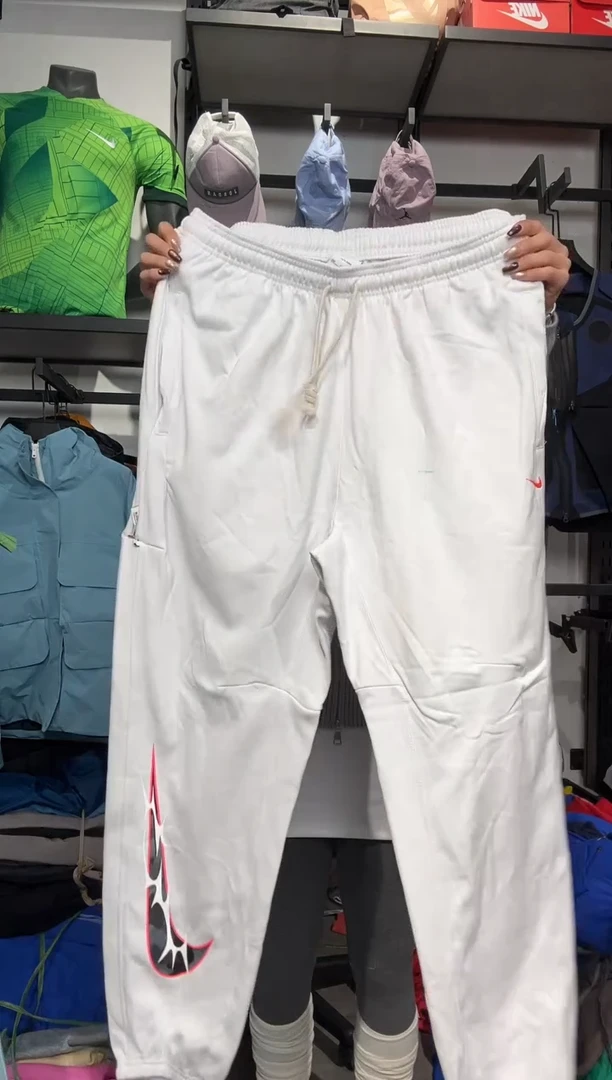 1425 编码 瑕疵款直播间过款为准 尺码