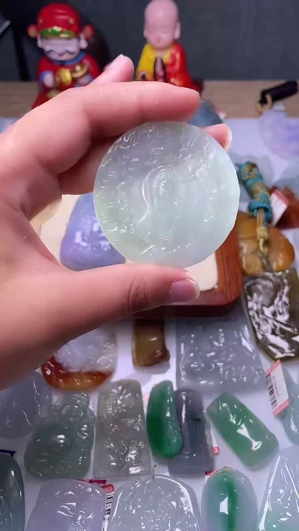 颈饰未镶嵌翡翠不动
