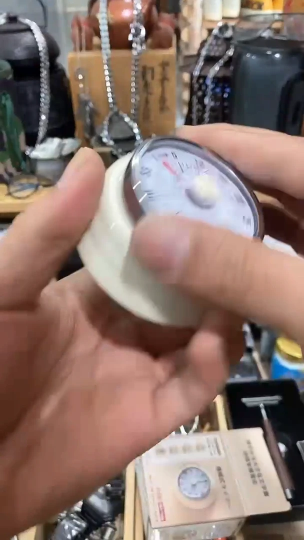 瓷片闪购商品  如图所示