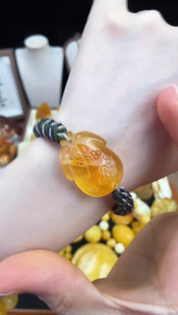 琥珀未镶嵌珠宝奇石柒月