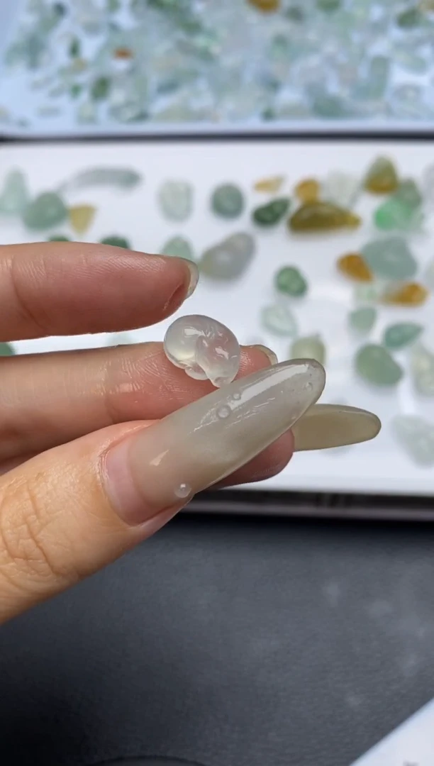 未镶嵌定制翡翠翡翠毛货~