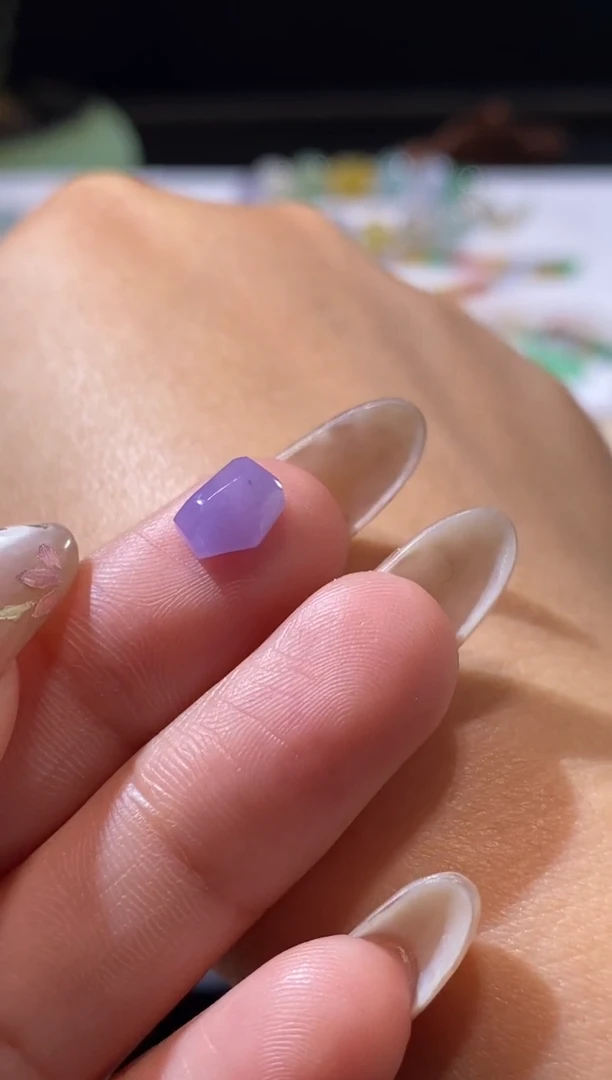 未镶嵌定制翡翠问*安随形 买断不退换