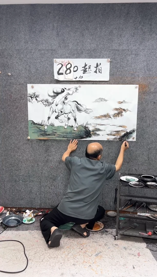 国画白龙马 带收藏证书