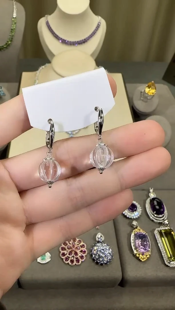 银S925镶嵌耳饰水晶10mm耳扣设计款