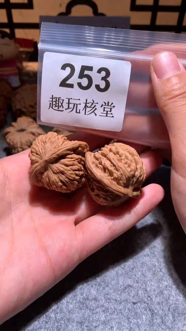把件文玩核桃【趣玩核堂】253号，38左右汉高楼