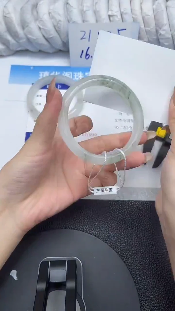 石英质玉手镯未镶嵌149-59