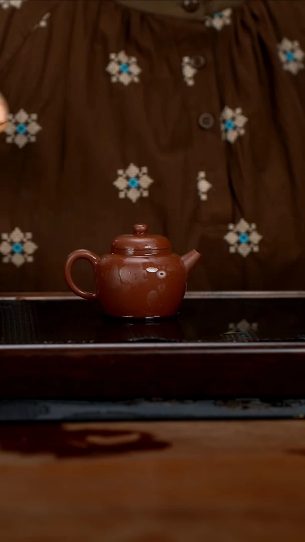 茶壶紫砂150cc黄龙山原矿紫泥古莲子25
