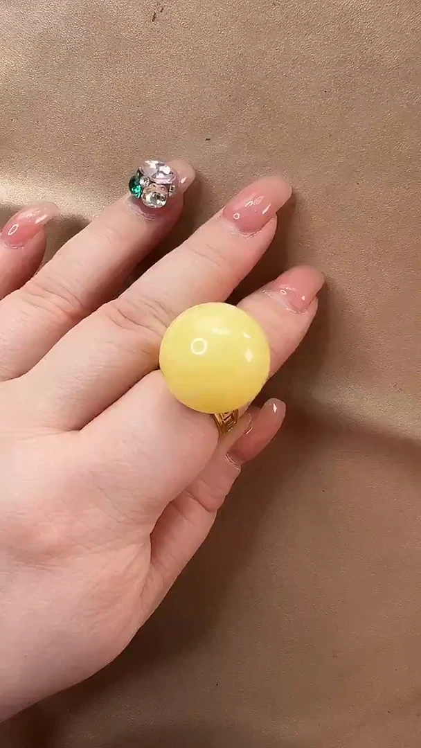 琥珀颈饰未镶嵌戒指