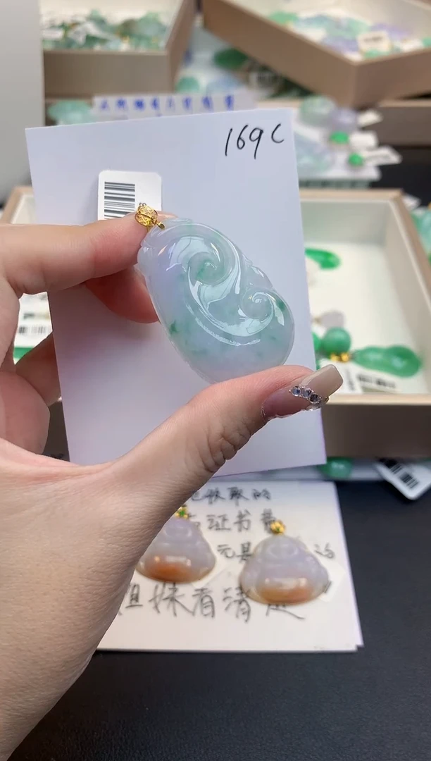 颈饰18K金镶嵌翡翠111111