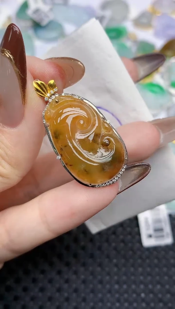 颈饰18K金镶嵌翡翠131   天然翡翠A货  百元以上9米证书费自理