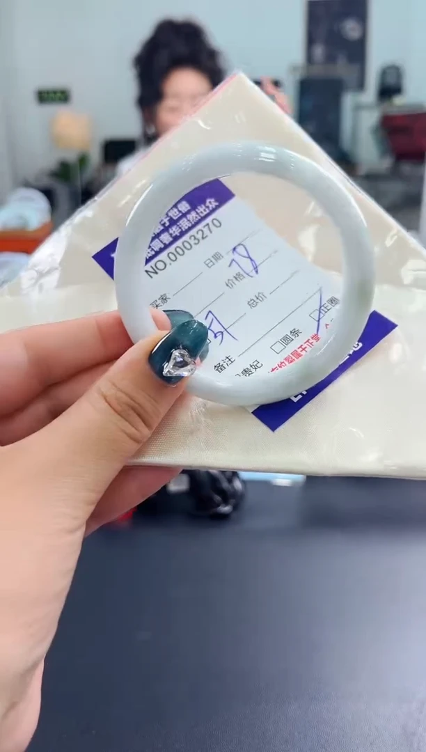 翡翠手镯未镶嵌天然缅甸A货翡翠