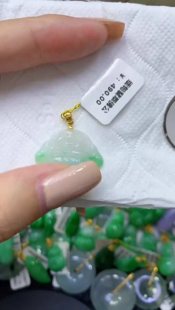 颈饰未镶嵌翡翠天然缅甸翡翠A货
