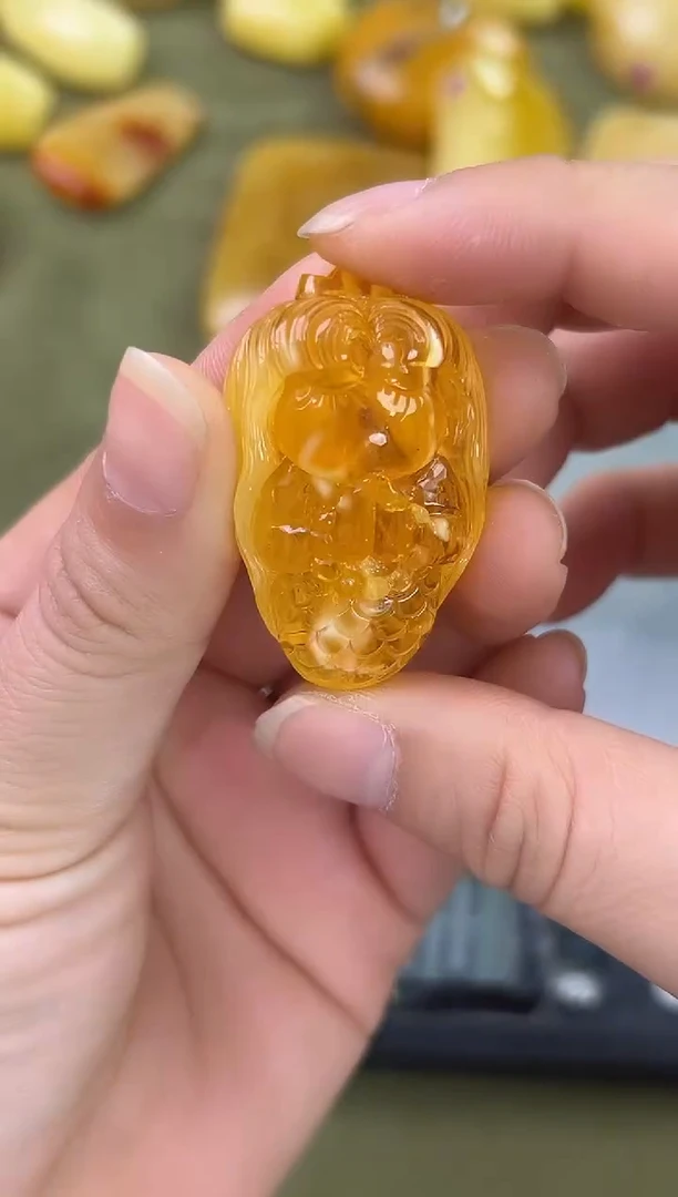 裸石琥珀未镶嵌琥珀蜜蜡吊坠