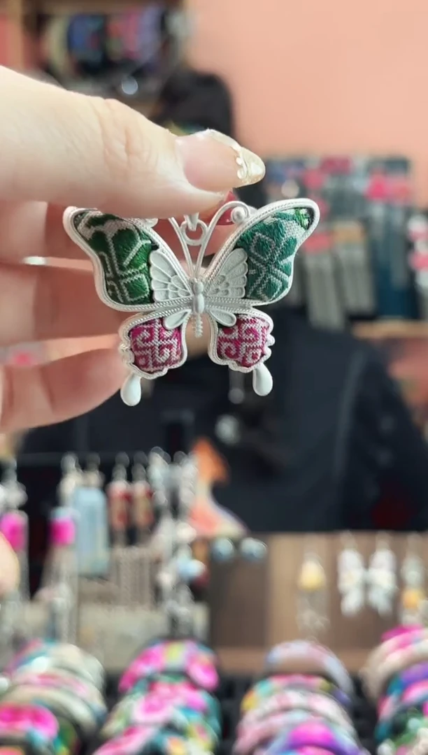 织绣艺枝独绣手工饰品05