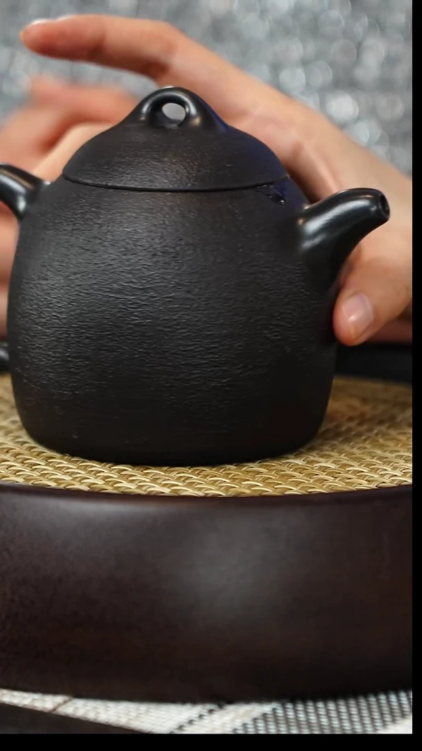 茶壶紫砂张杏娟/秦权/玄铁砂/260毫升