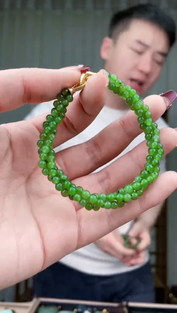 【闪购商品】和田玉挂件未镶嵌拍一发一，多样性发货