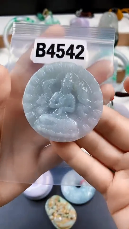 颈饰未镶嵌翡翠天然翡翠吊坠挂件