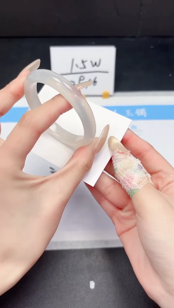 【闪购商品】石英质玉手镯未镶嵌113-53.2