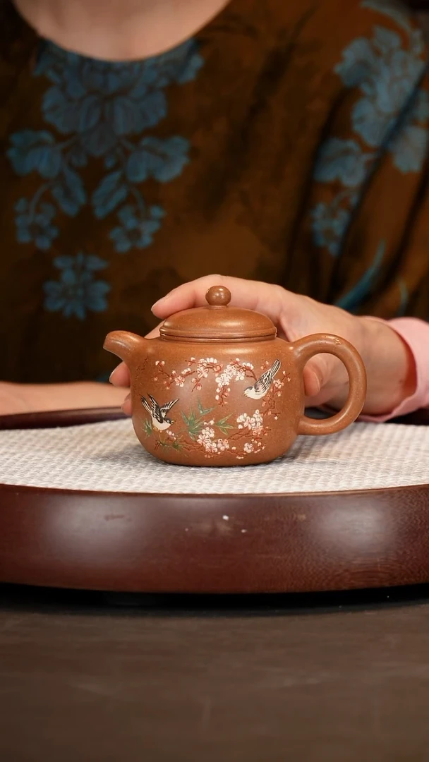 茶壶紫砂【张杏娟】沉香泥匏尊   300CC