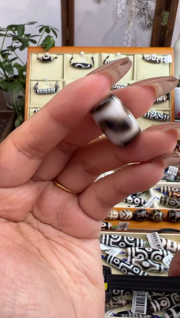 【闪购商品】玛瑙/玉髓吊坠(不含链)未镶嵌23.微瑕随机发