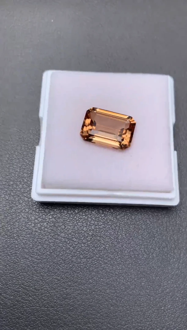 托帕石裸石9.74克拉