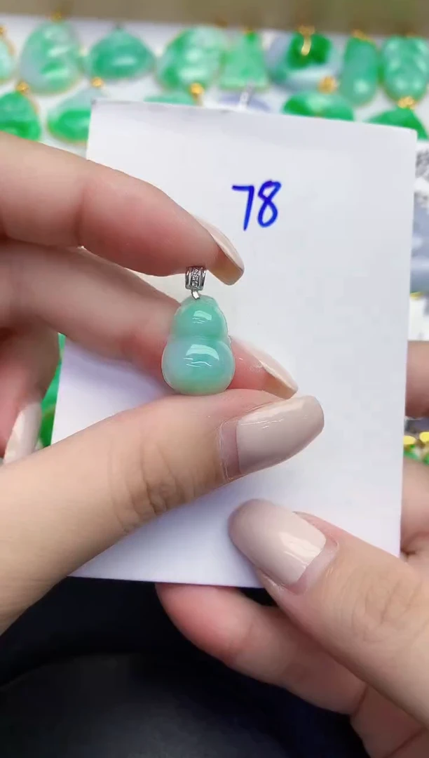 颈饰未镶嵌翡翠缅甸天然翡翠A货