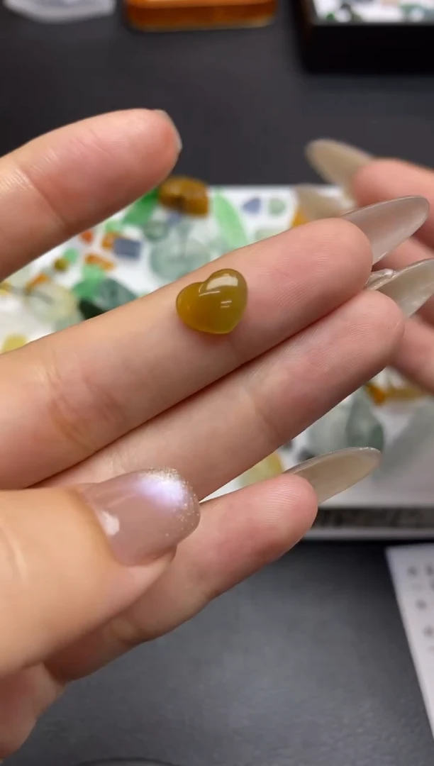 未镶嵌定制翡翠翡翠毛货~