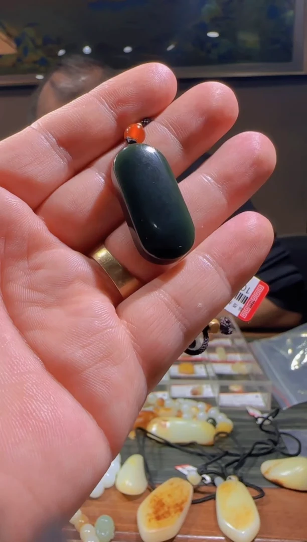 未镶嵌和田玉挂件和田玉无事牌多样性发其一