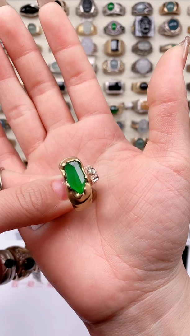 翡翠戒指银S925镶嵌车****⁷天然翡翠