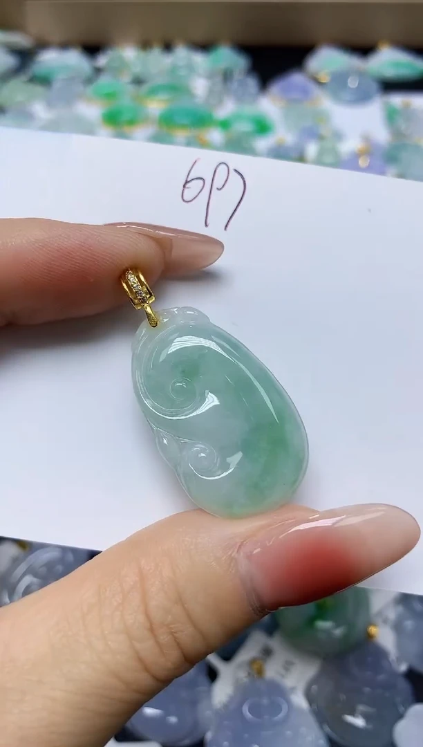 翡翠未镶嵌颈饰 天然缅甸翡翠A货