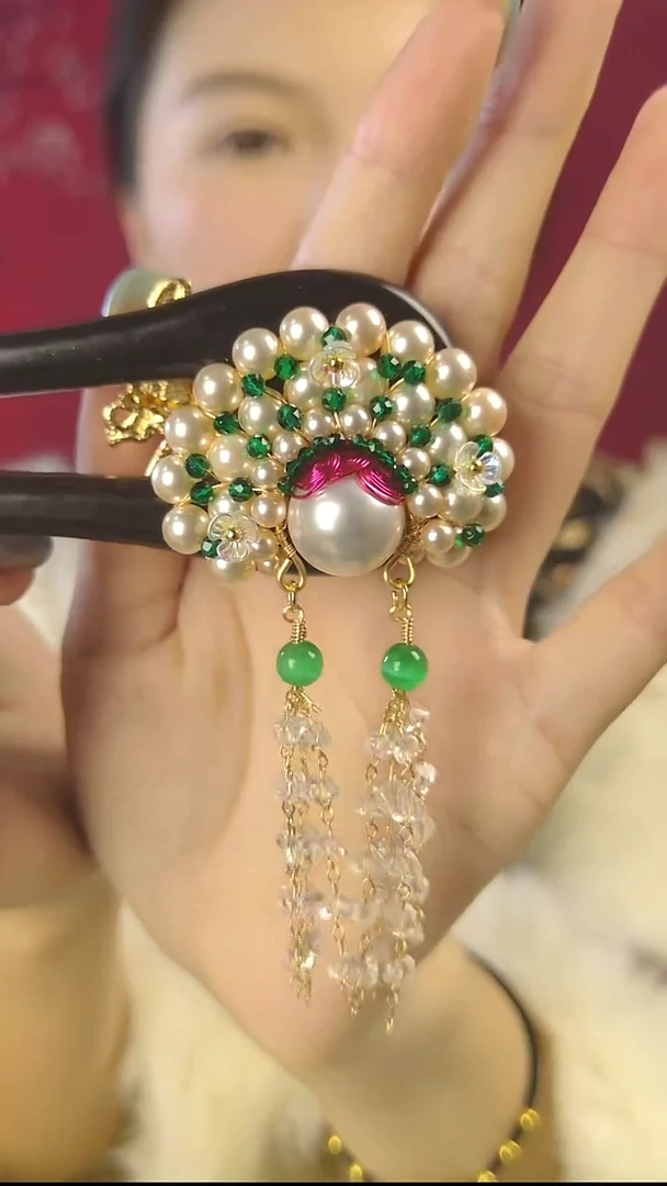 非金属木质白绿蝶恋花