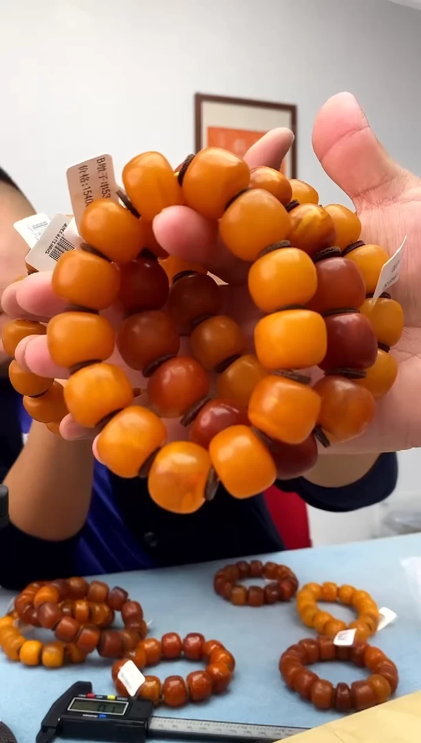 蜜蜡未镶嵌珠宝奇石微瑕多样性发一件049
