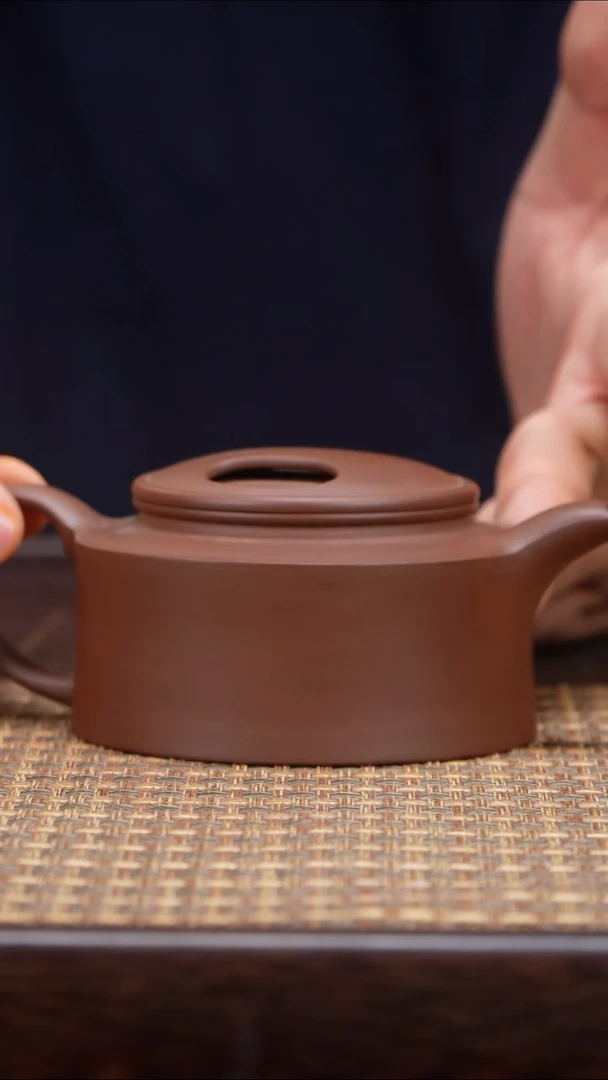 茶壶紫砂茶壶花泥的