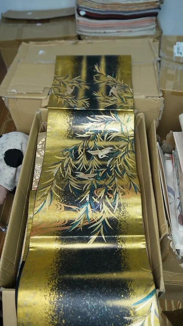 织绣2四通金莳绘