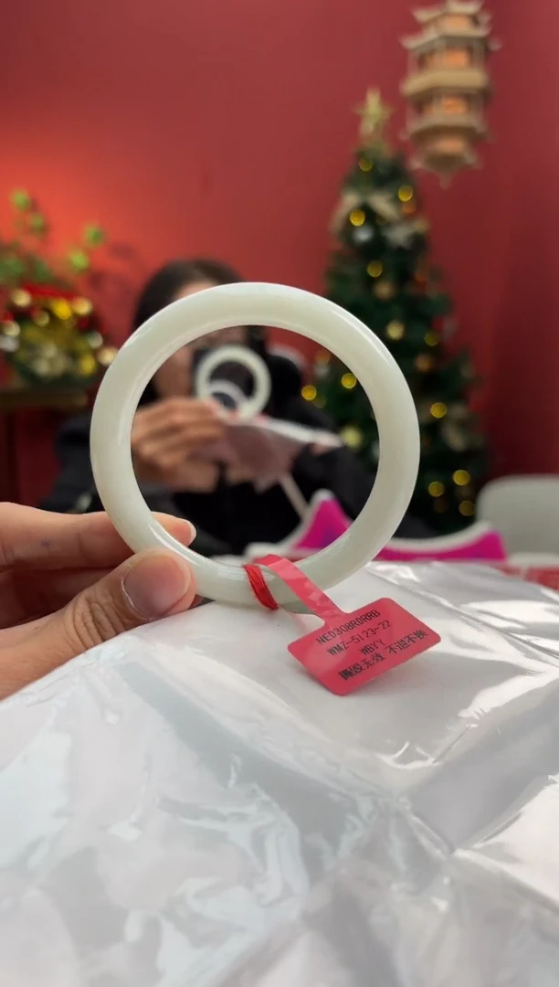 未镶嵌手镯（圆镯）翡翠翡翠手镯19