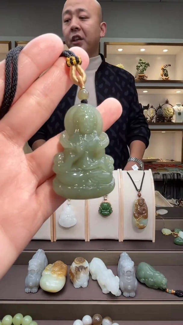 颈饰未镶嵌和田玉苏